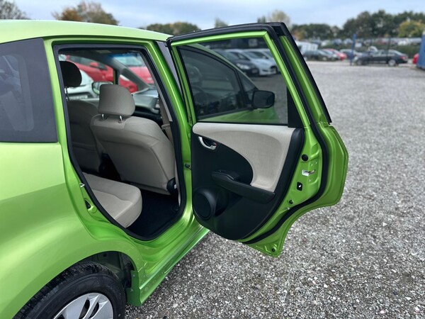 Used Honda Fit for sale - 76259608: Photo 17