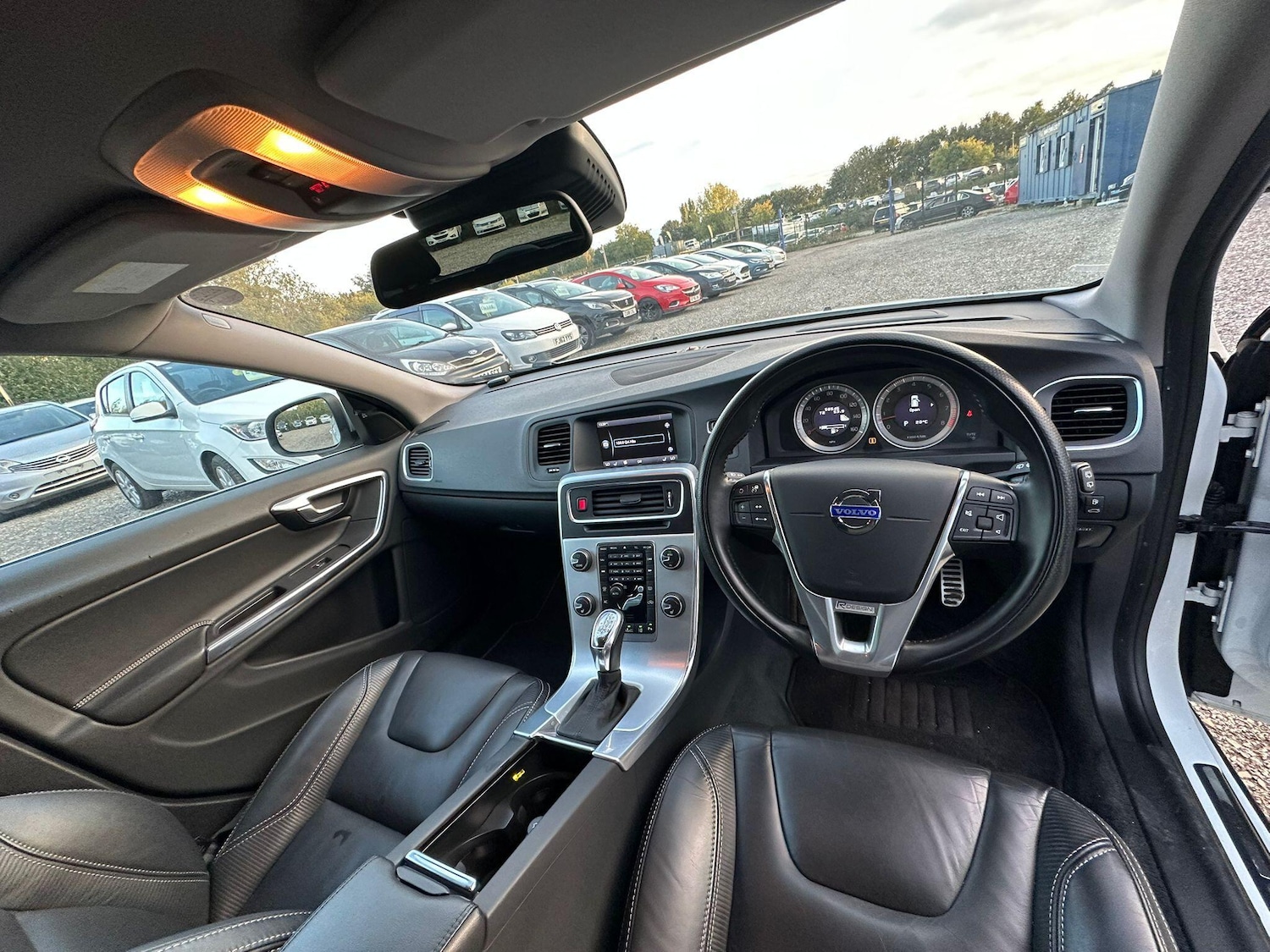 Used Volvo V60 2025 for sale - 76042869: Photo 15