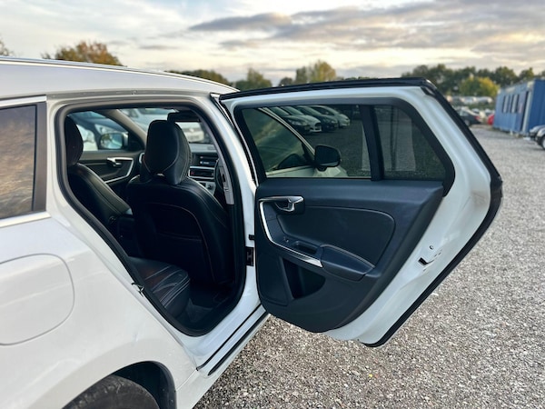Used Volvo V60 2025 for sale - 76042869: Photo 16