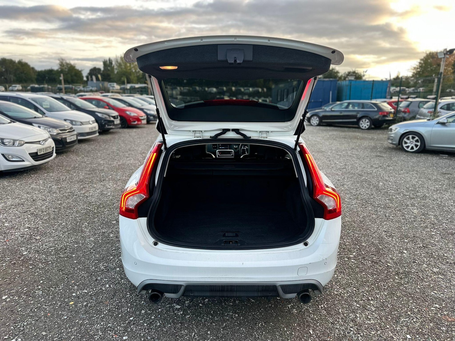 Used Volvo V60 2025 for sale - 76042869: Photo 18