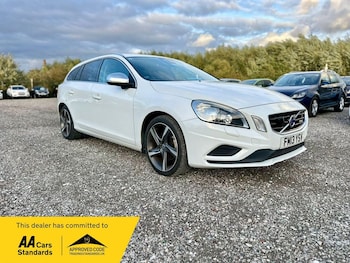 2025 (13) - 1.6 T4 R-Design Nav Estate 5dr Petrol Powershift Euro 5 (180 ps)