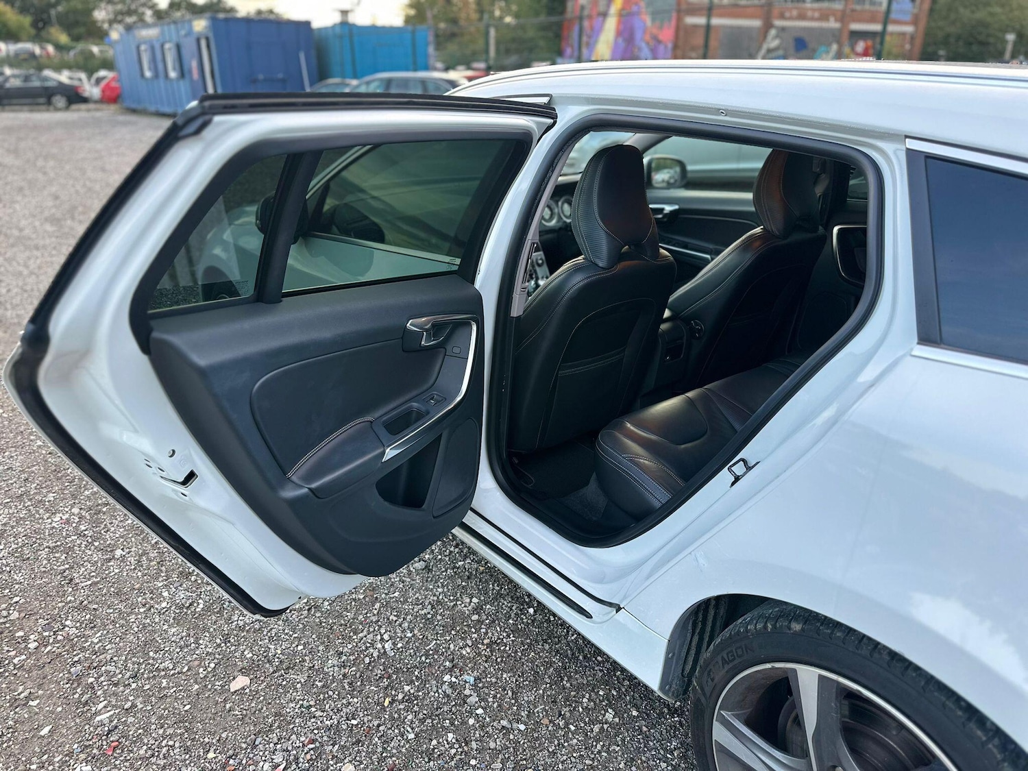 Used Volvo V60 2025 for sale - 76042869: Photo 20