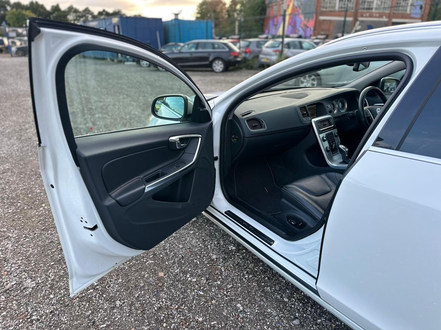 Used Volvo V60 2025 for sale - 76042869: Photo 22