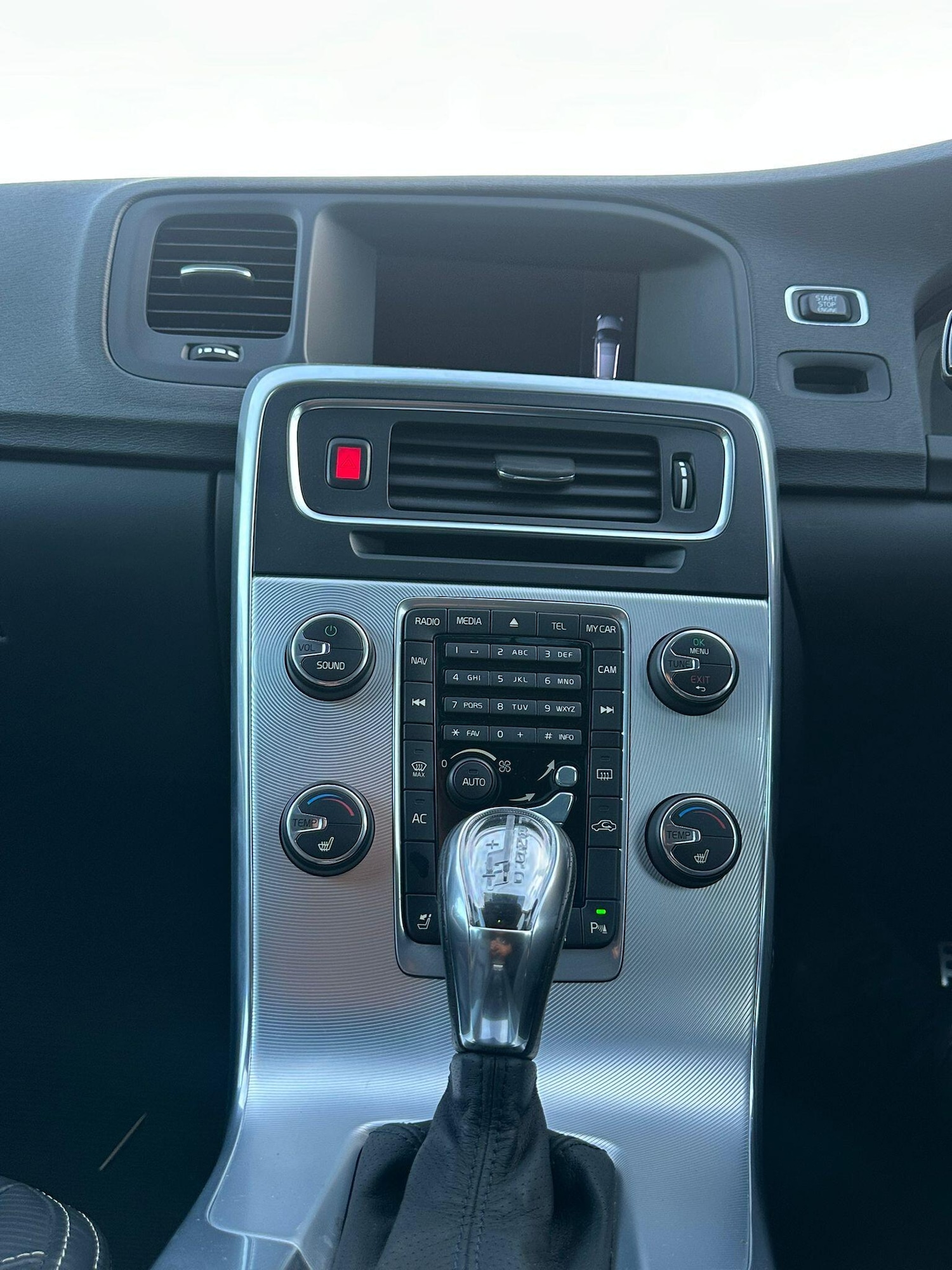 Used Volvo V60 2025 for sale - 76042869: Photo 33