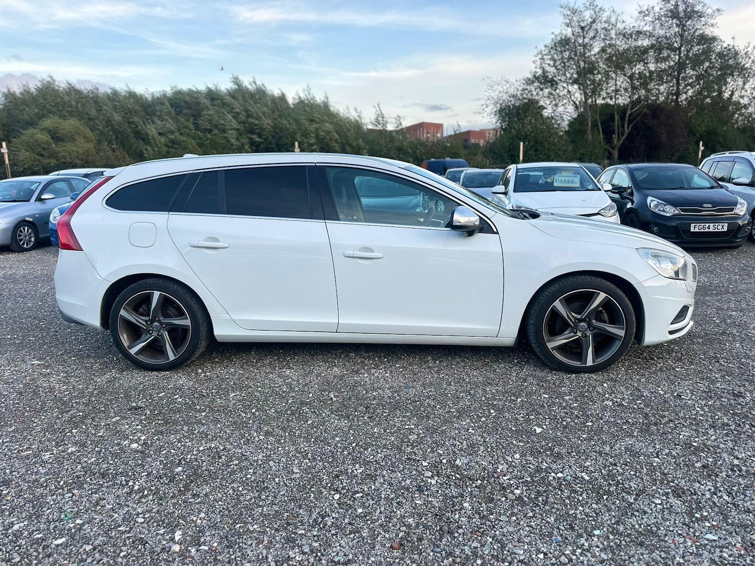 Used Volvo V60 2025 for sale - 76042869: Photo 6