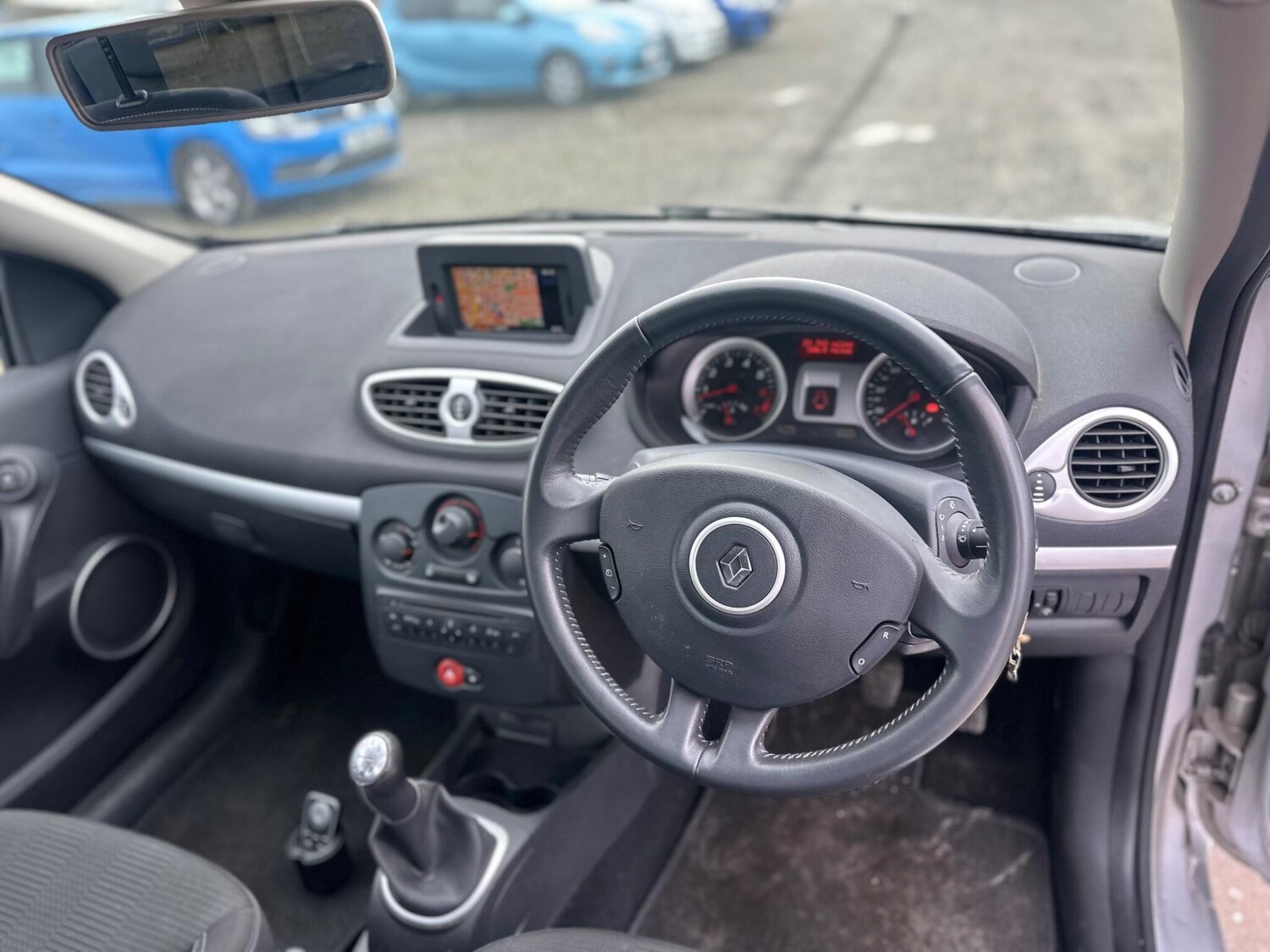 Used Renault Clio for sale - 77484119: Photo 10