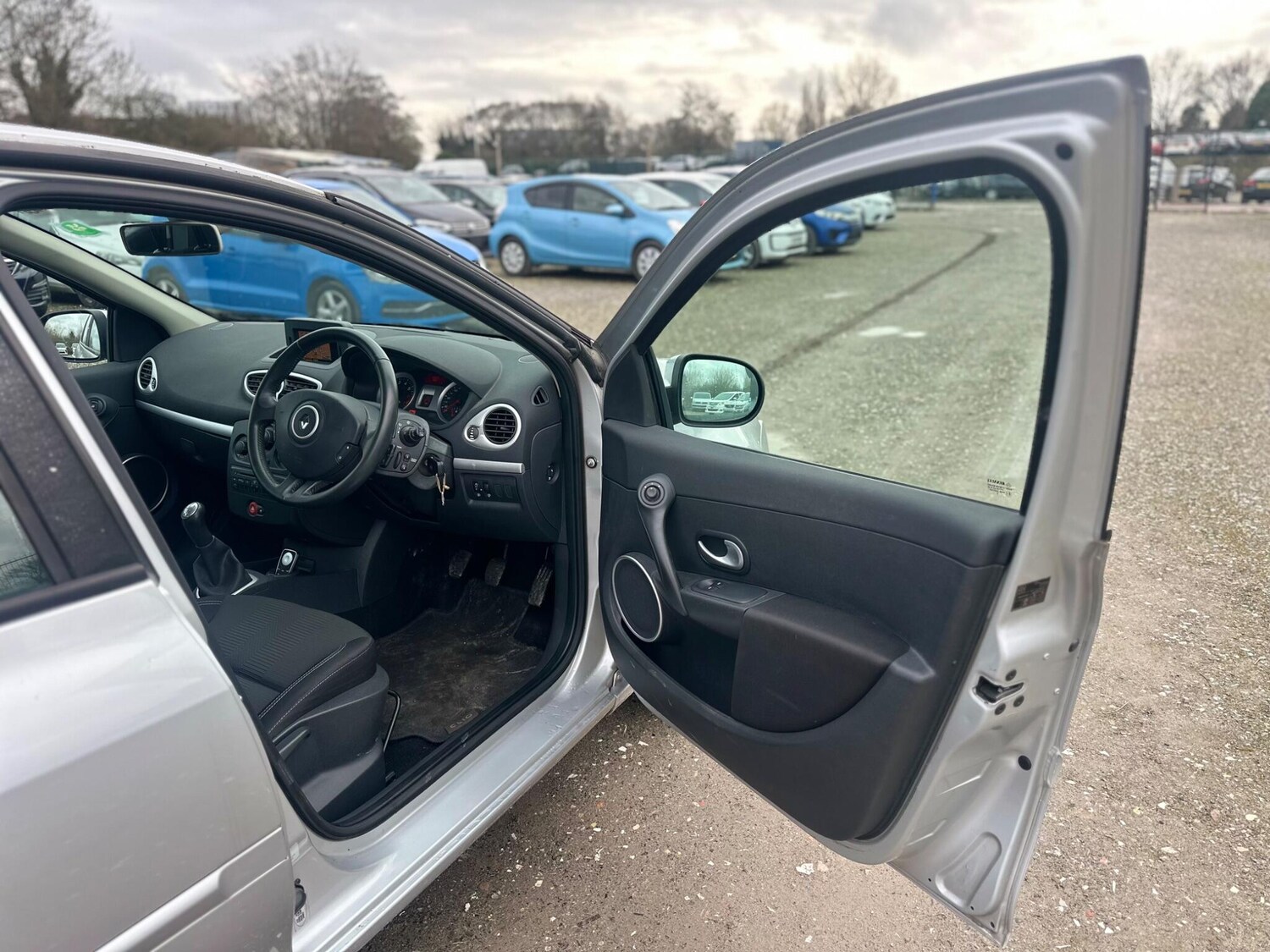 Used Renault Clio for sale - 77484119: Photo 23