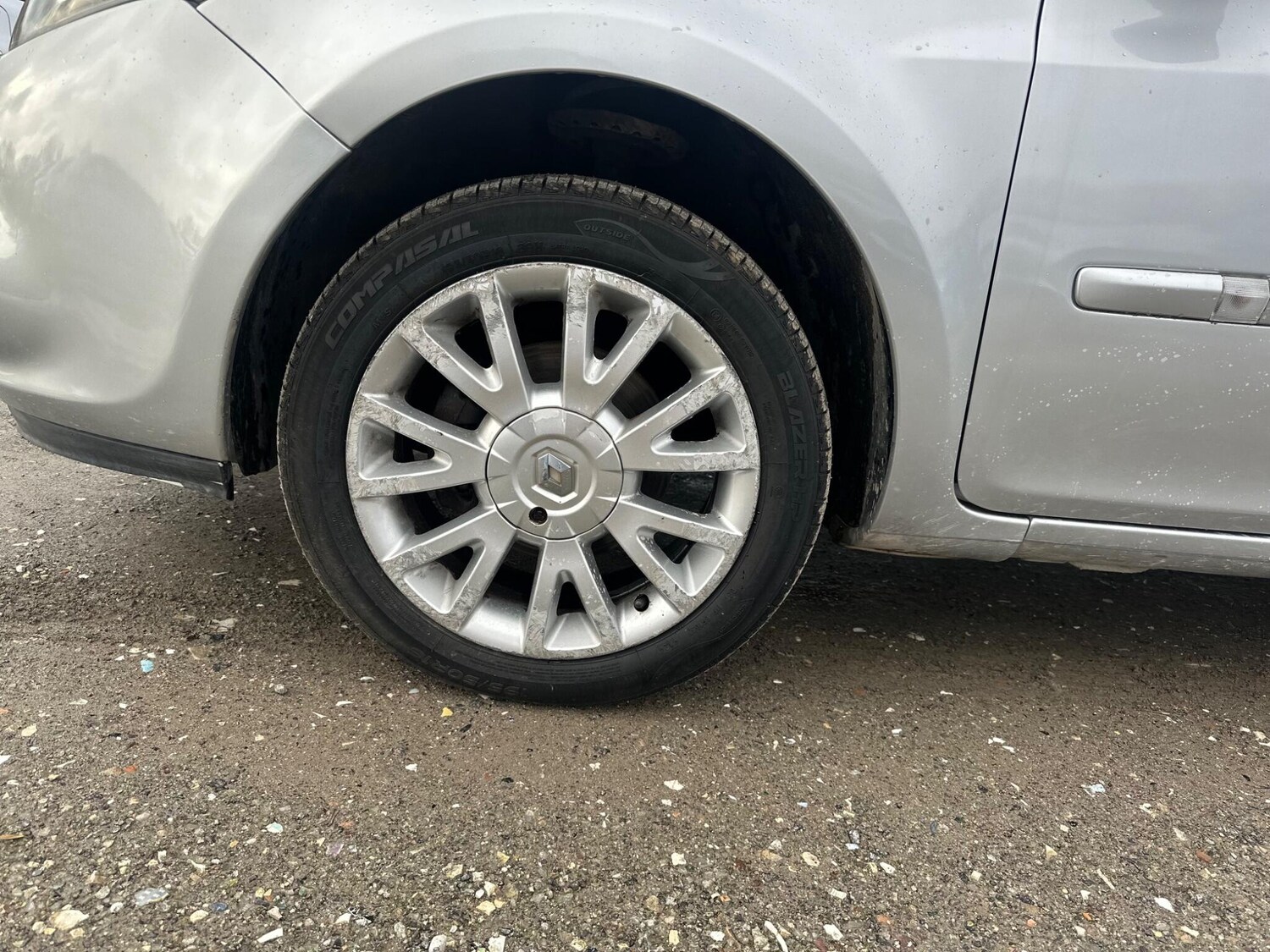 Used Renault Clio for sale - 77484119: Photo 25