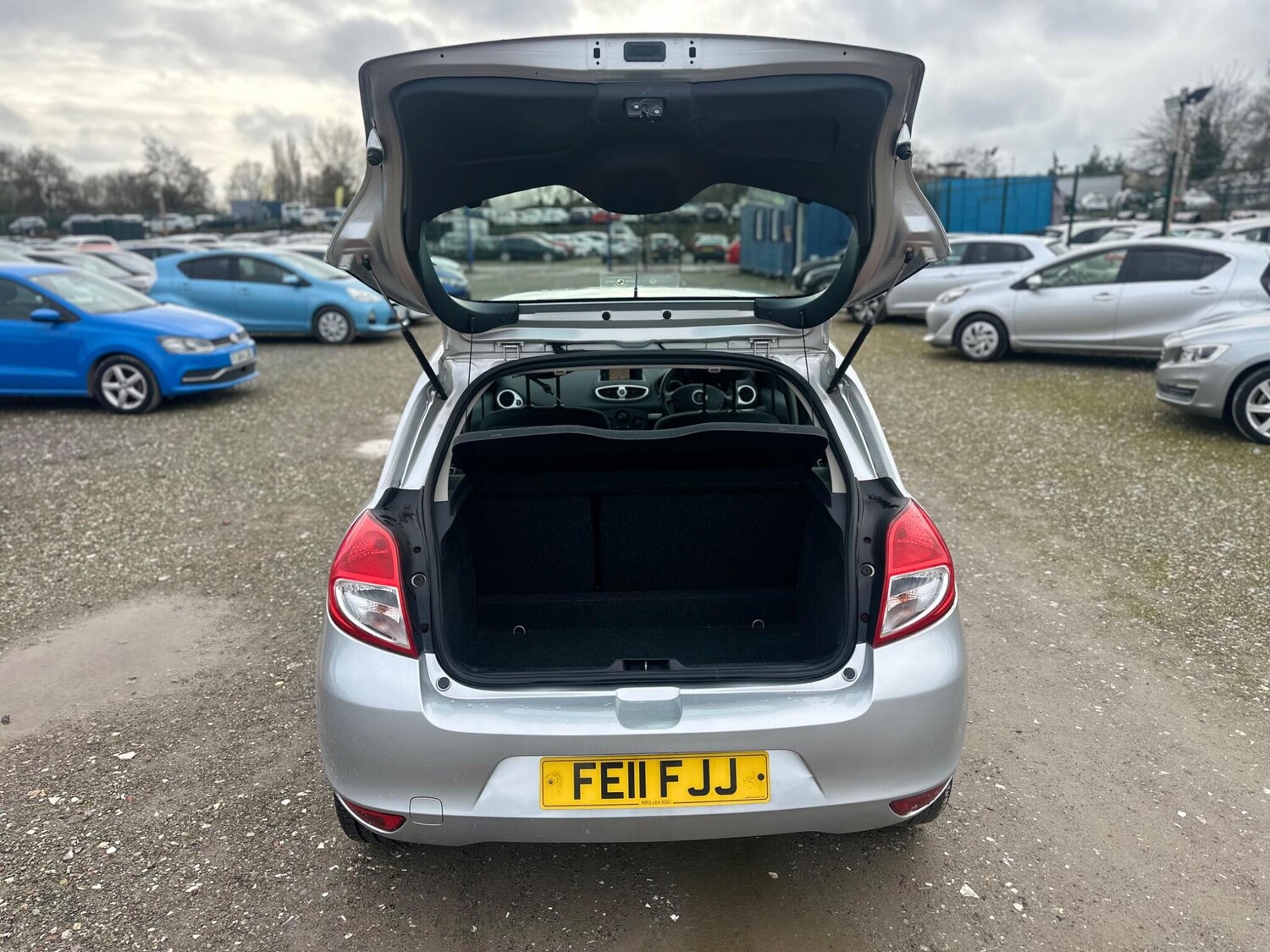 Used Renault Clio for sale - 77484119: Photo 31