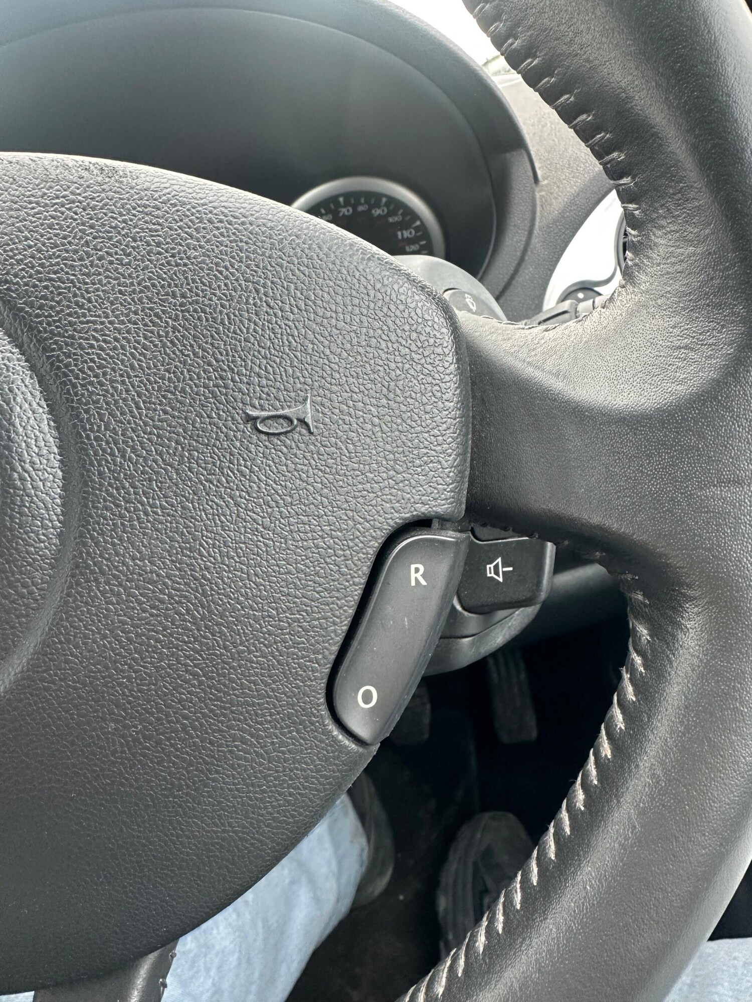 Used Renault Clio for sale - 77484119: Photo 38