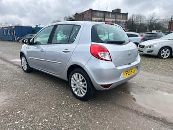 Used Renault Clio 2011 for sale - 77484119: Photo
