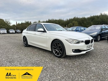 (12) - 2.0 320i SE Saloon 4dr Petrol Auto Euro 5 (s/s) (184 ps)