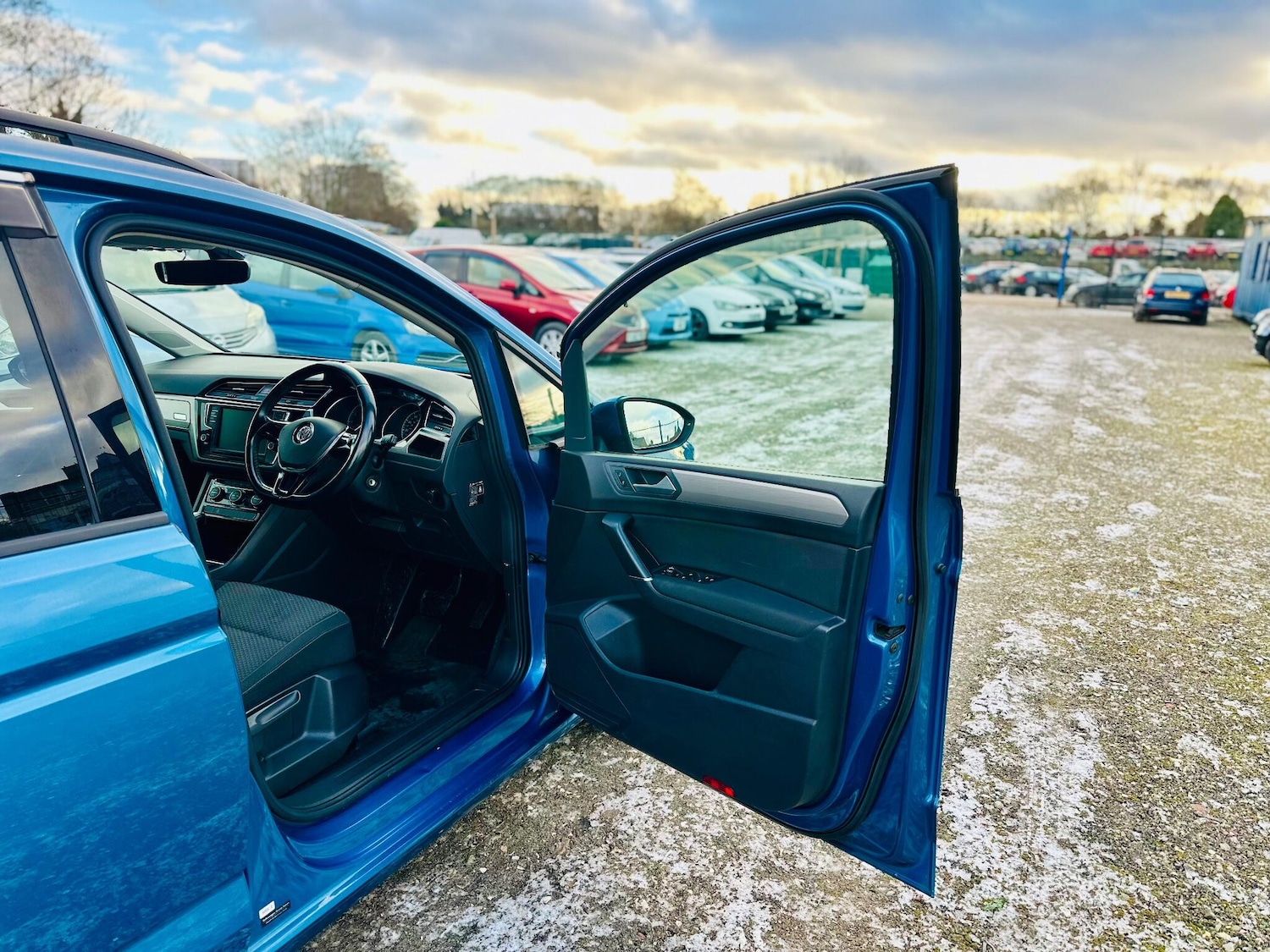 Used Volkswagen Touran 2025 for sale - 77102008: Photo 28