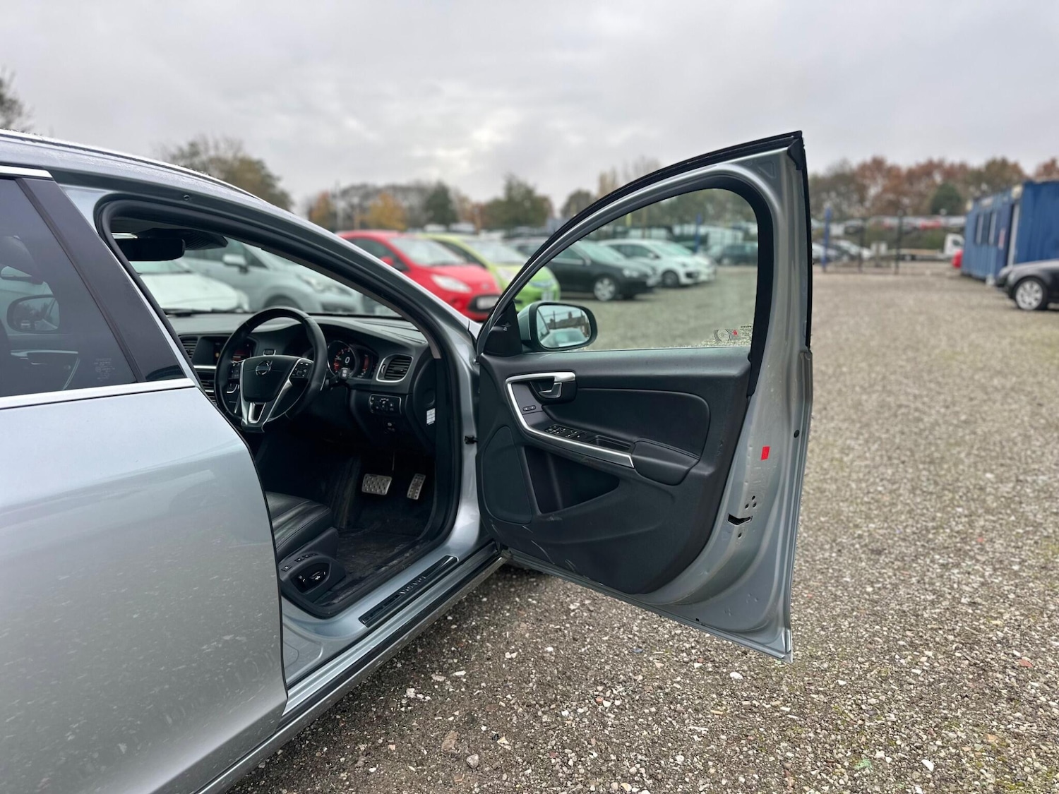 Used Volvo V60 2025 for sale - 76521800: Photo 13