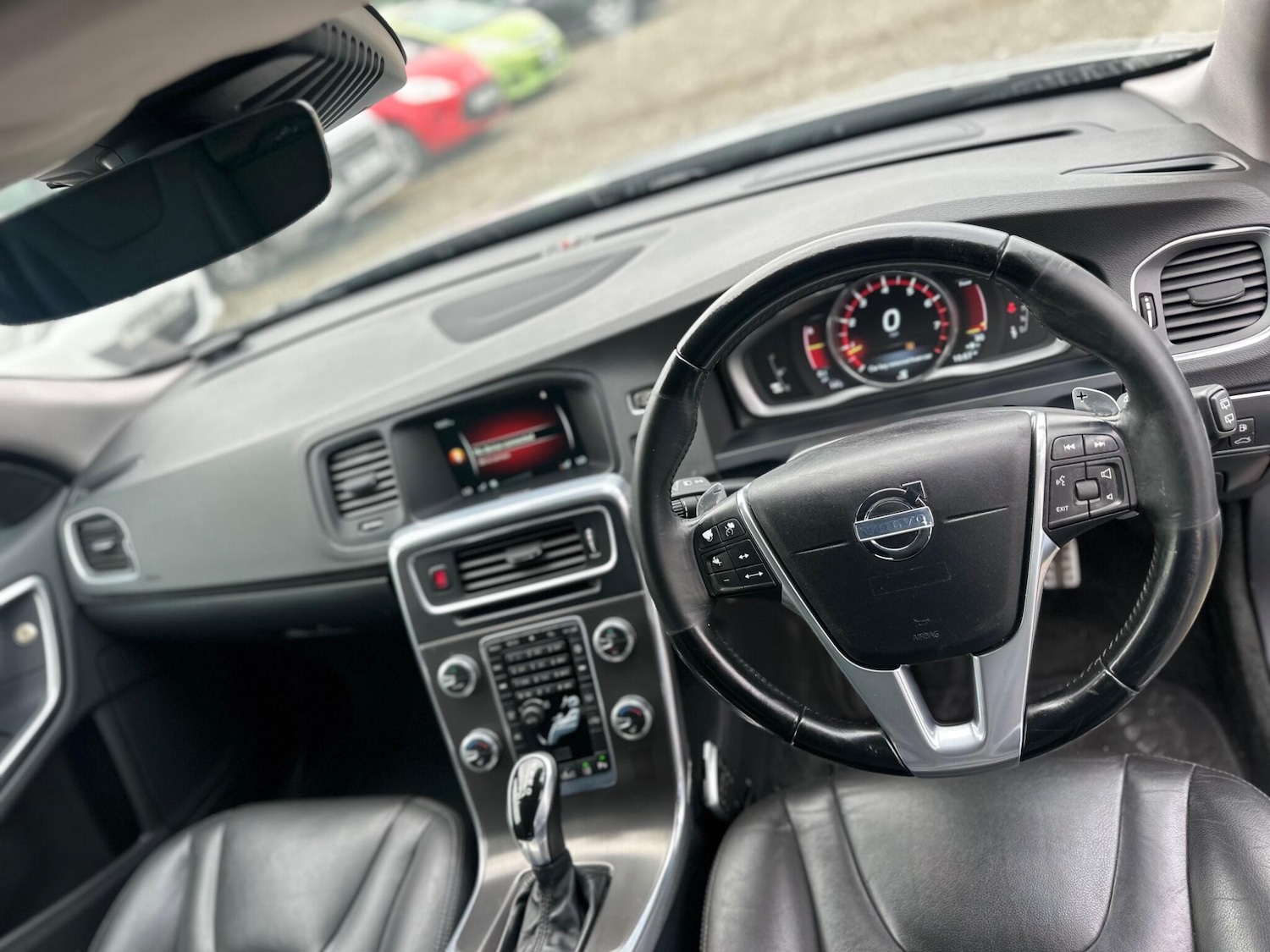 Used Volvo V60 2025 for sale - 76521800: Photo 17