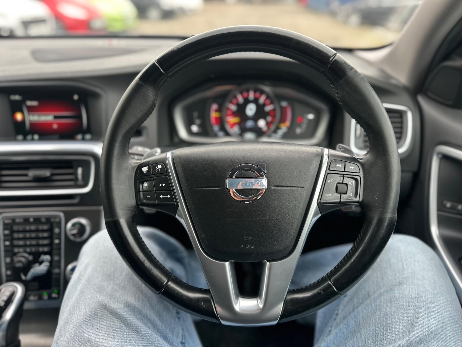 Used Volvo V60 2025 for sale - 76521800: Photo 31