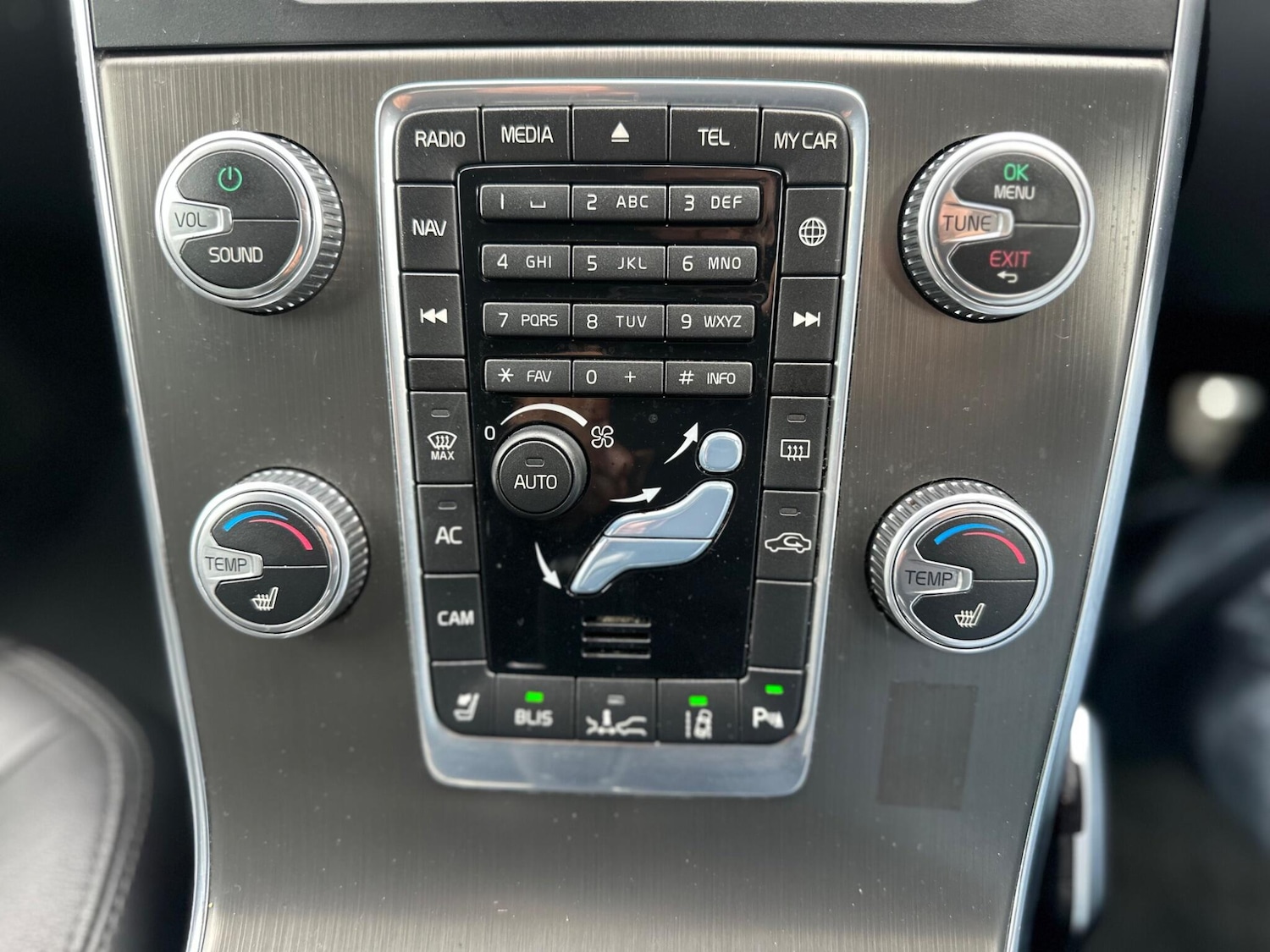 Used Volvo V60 2025 for sale - 76521800: Photo 36