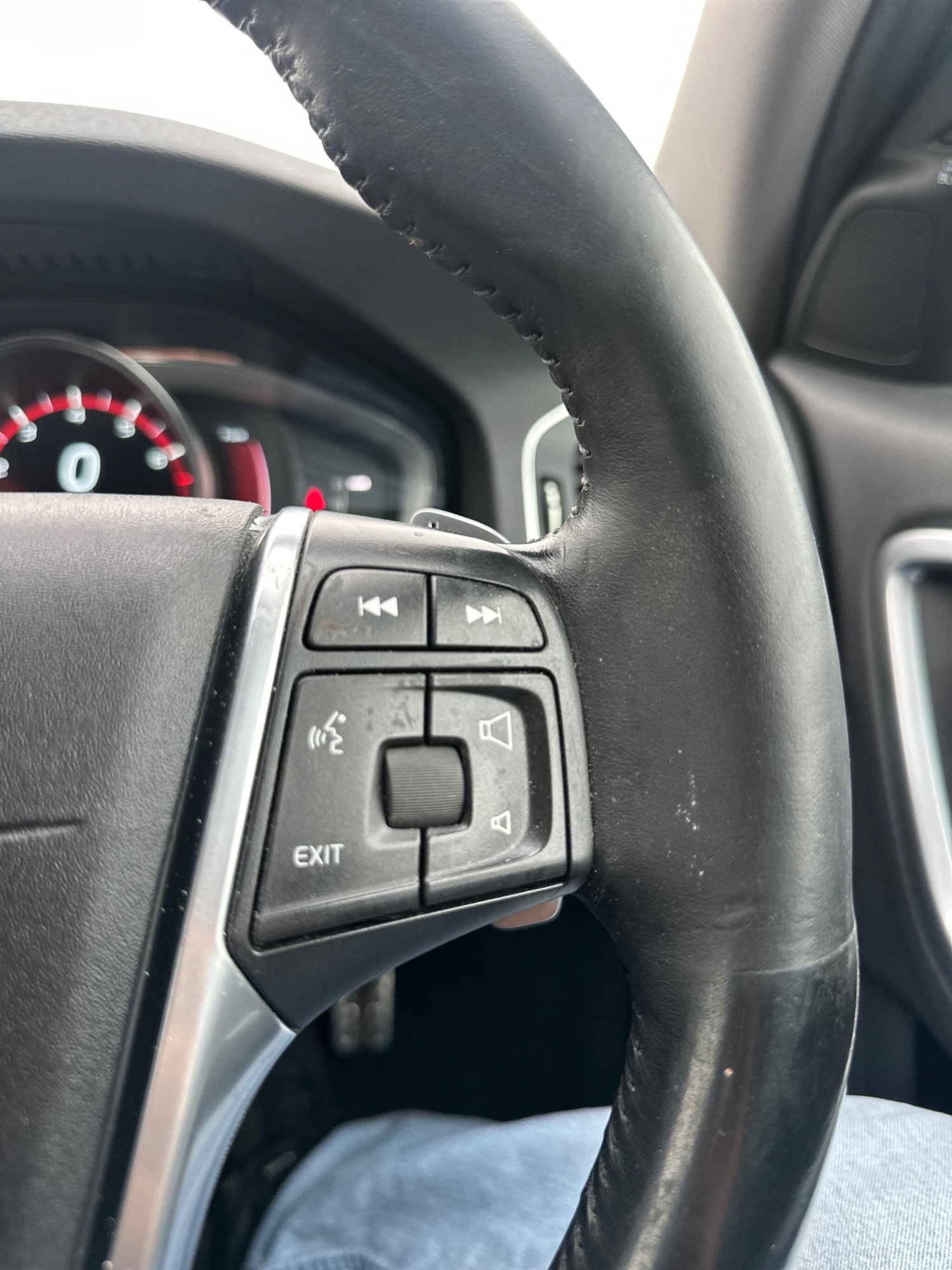 Used Volvo V60 2025 for sale - 76521800: Photo 40