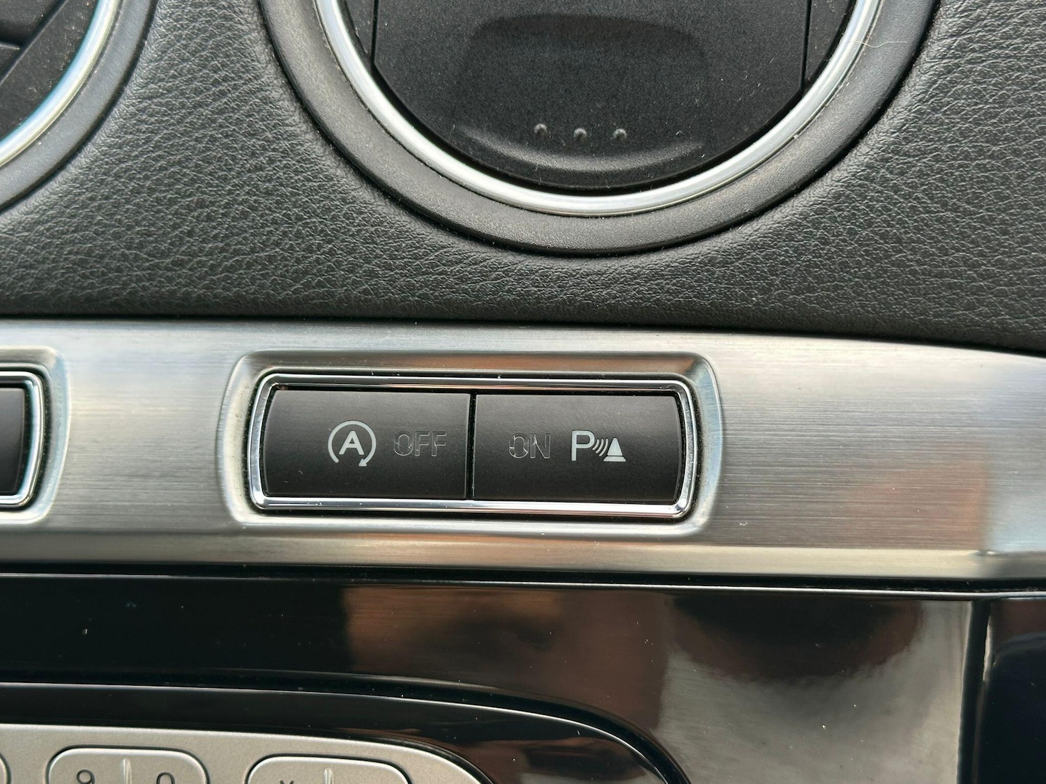 Vehicle 33