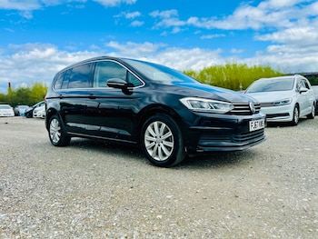 Used Volkswagen Touran 2017 for sale - 78307218: Photo