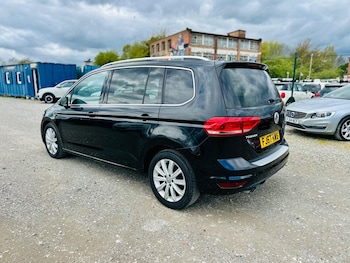 Used Volkswagen Touran 2017 for sale - 78307218: Photo