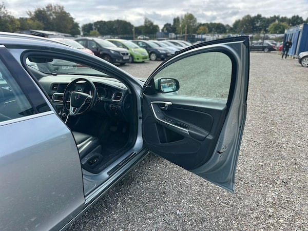 Used Volvo V60 2025 for sale - 76179534: Photo 12