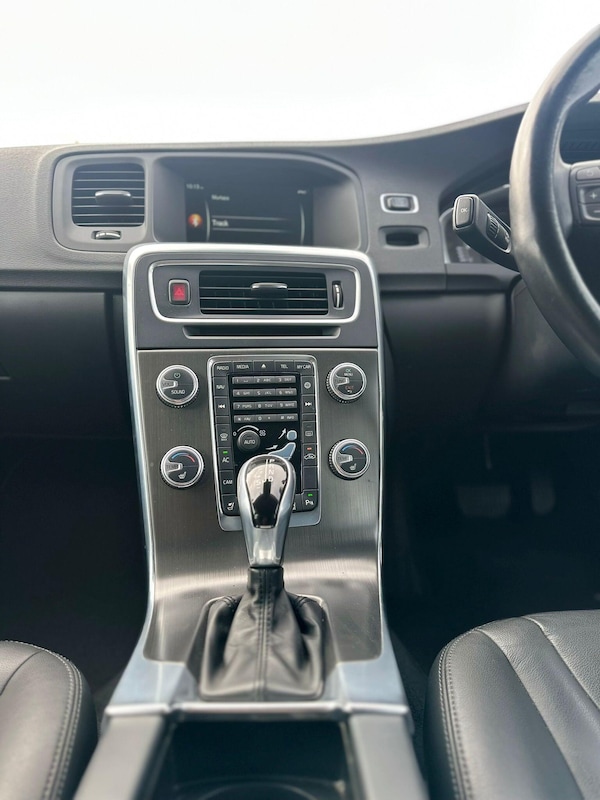 Used Volvo V60 2025 for sale - 76179534: Photo 27