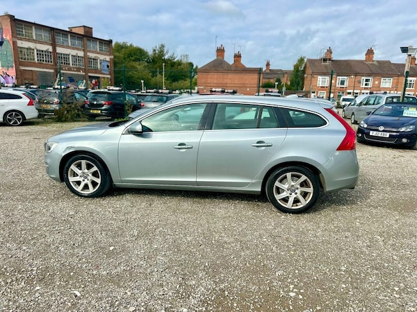 Used Volvo V60 2025 for sale - 76179534: Photo 9
