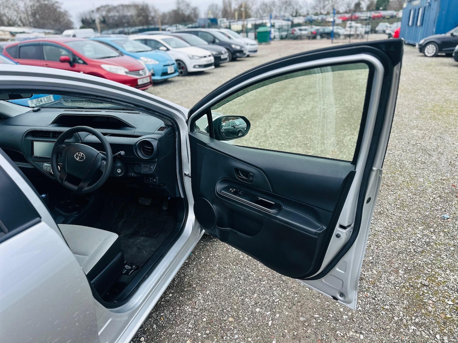 Used Toyota Aqua 2025 for sale - 77067192: Photo 18