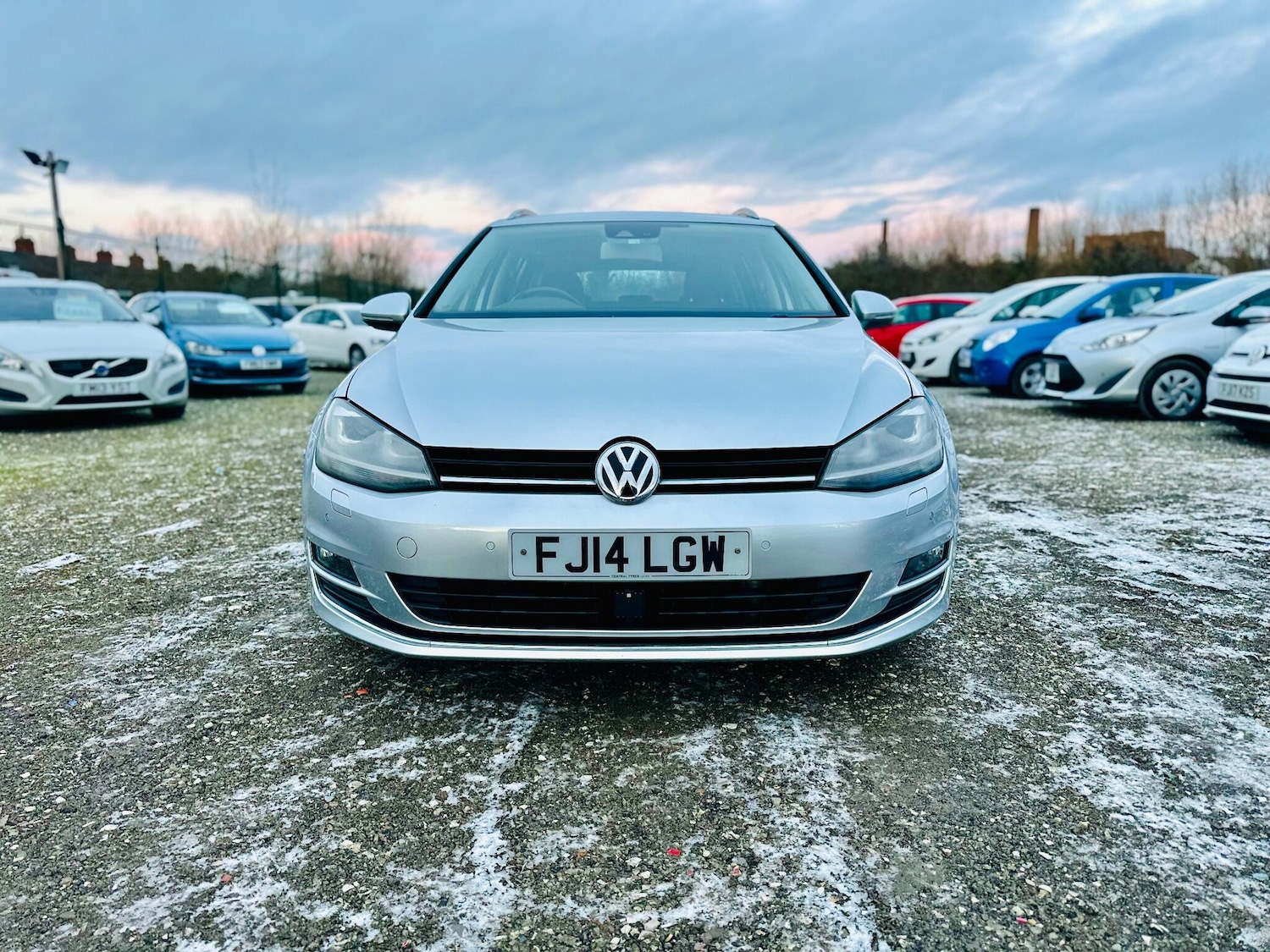 Used Volkswagen Golf for sale - 77120429: Photo 2