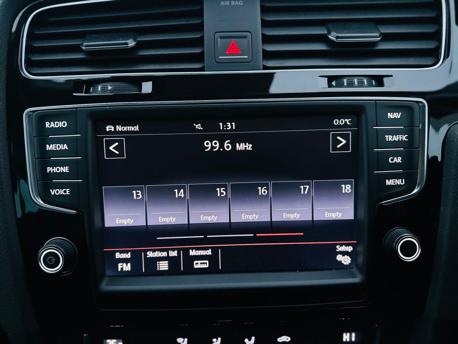 Used Volkswagen Golf for sale - 77120429: Photo 32