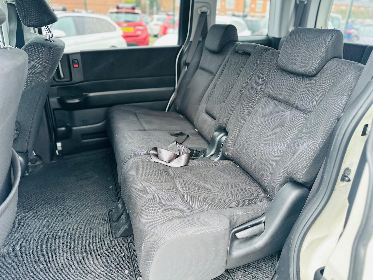 Used Honda Stepwagon for sale - 76743477: Photo 14