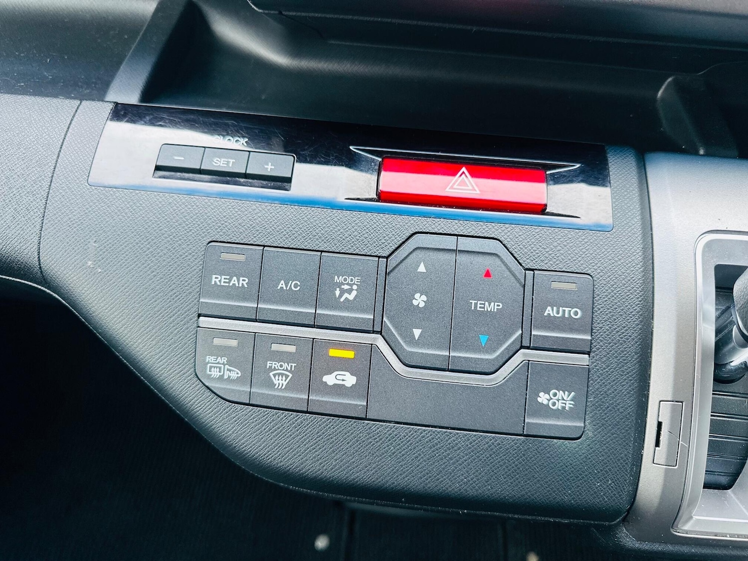 Used Honda Stepwagon for sale - 76743477: Photo 17