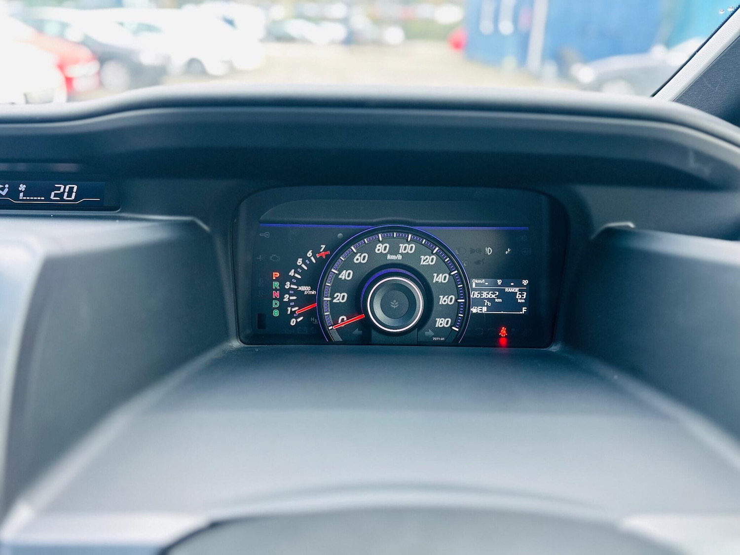 Used Honda Stepwagon for sale - 76743477: Photo 27