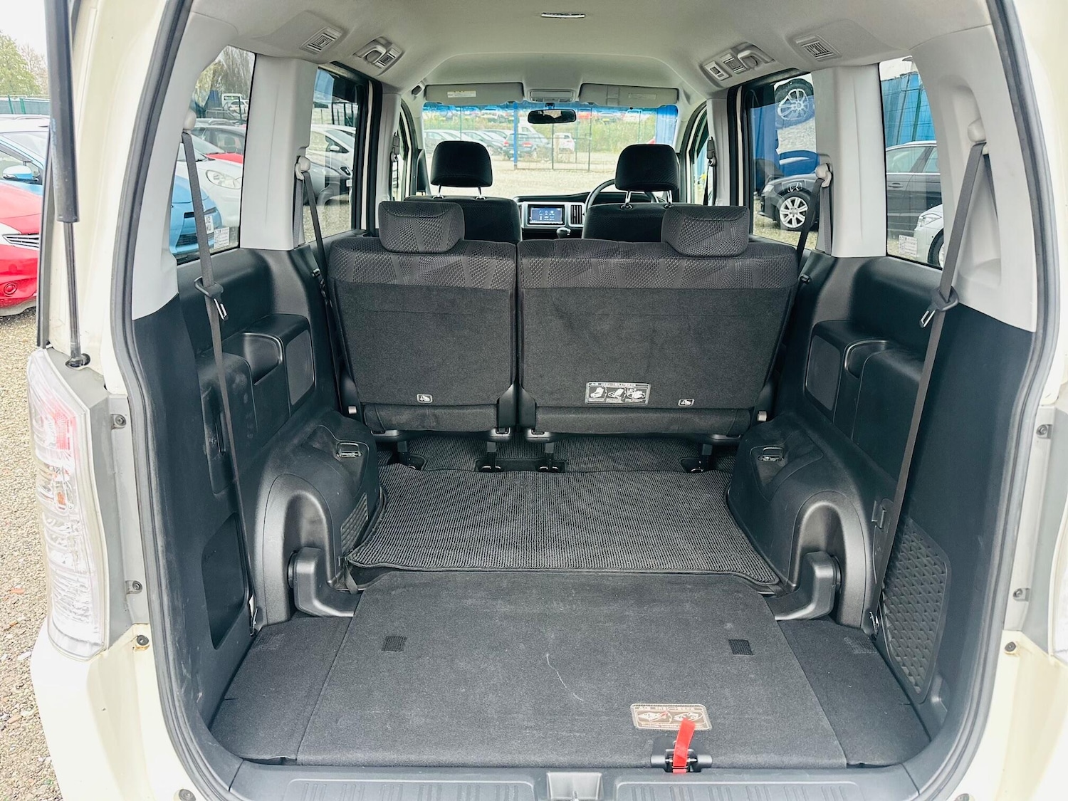 Used Honda Stepwagon for sale - 76743477: Photo 39