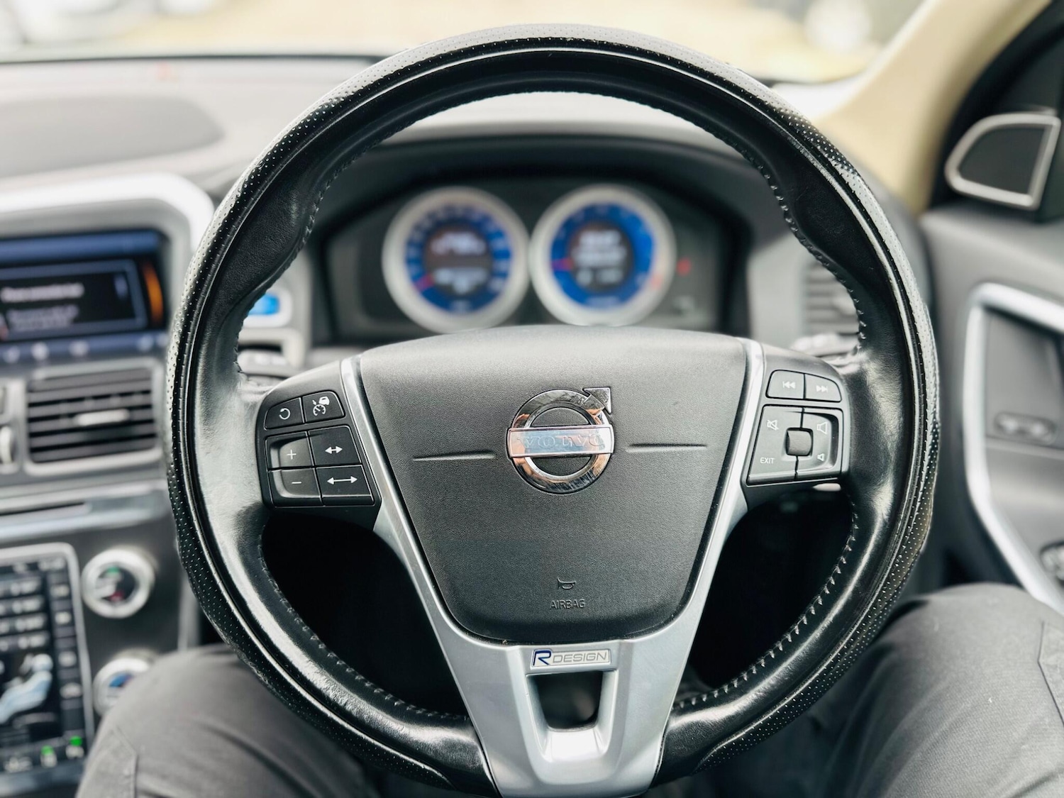 Used Volvo XC60 for sale - 78185640: Photo 43