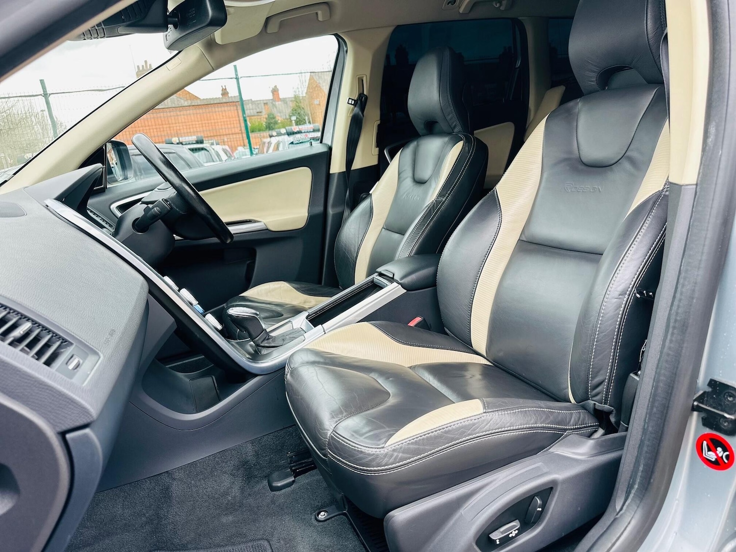 Used Volvo XC60 for sale - 78185640: Photo 44