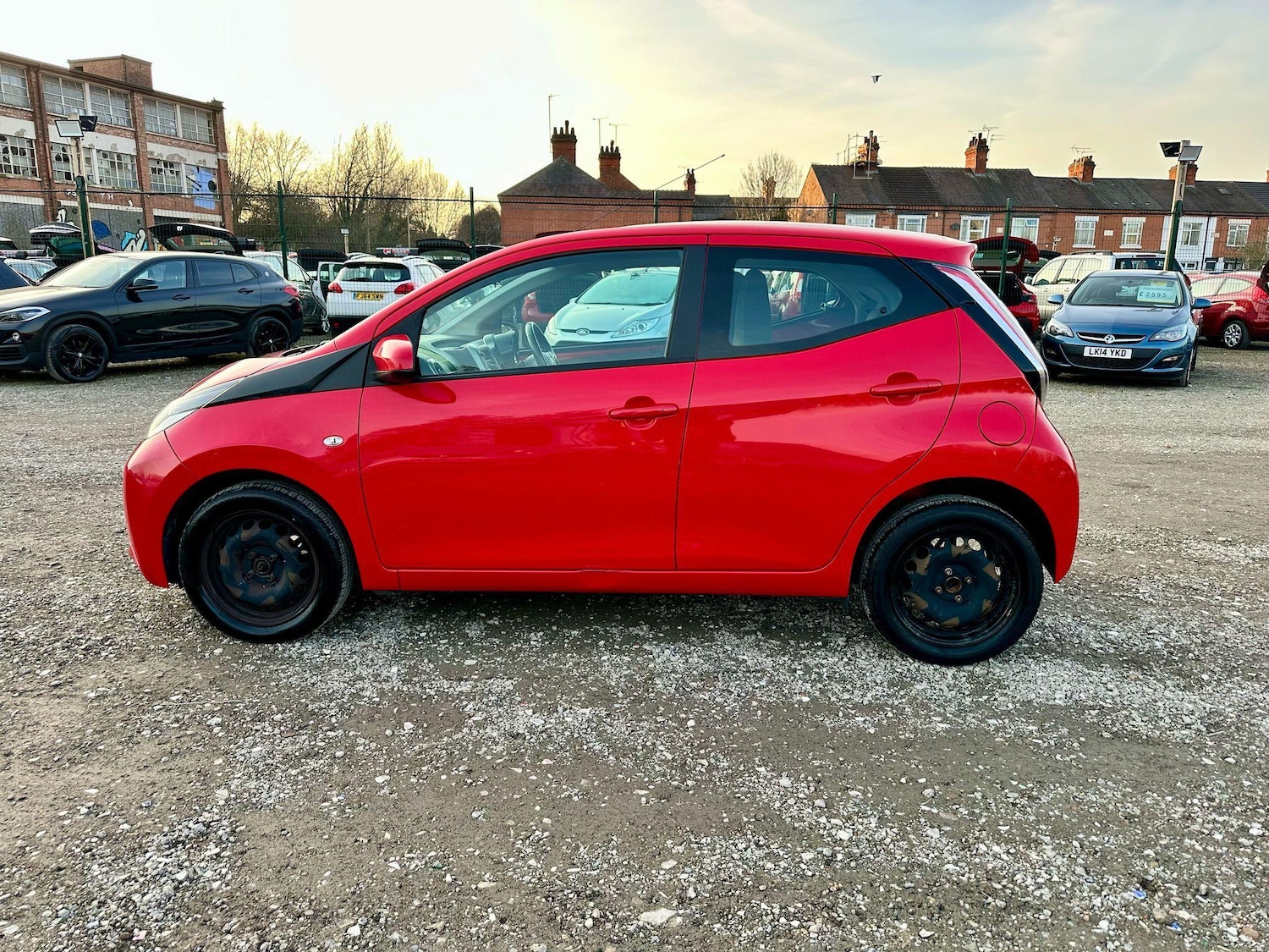 Used Toyota AYGO 2014 for sale - 76995992: Photo 10