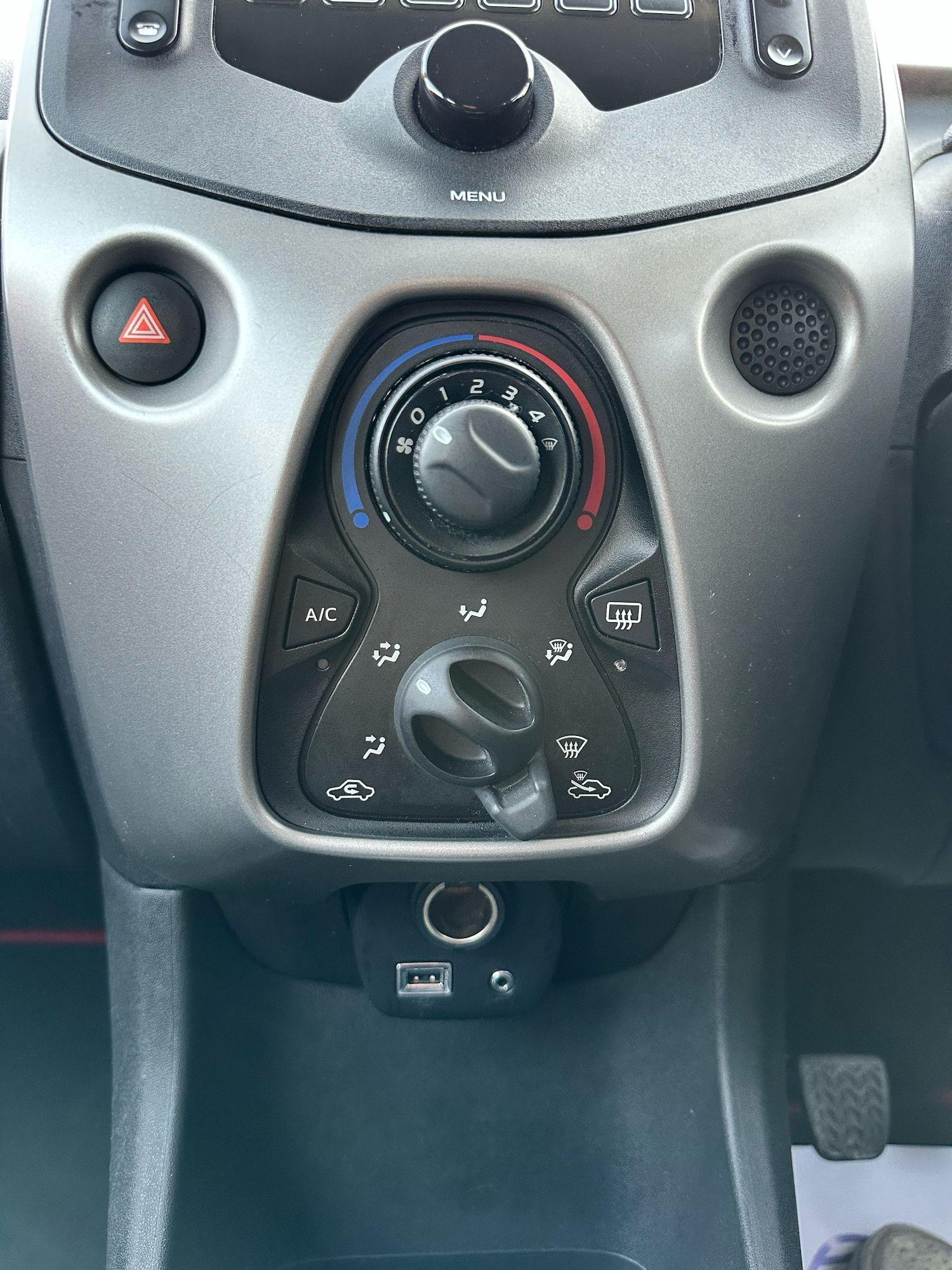 Used Toyota AYGO 2014 for sale - 76995992: Photo 25