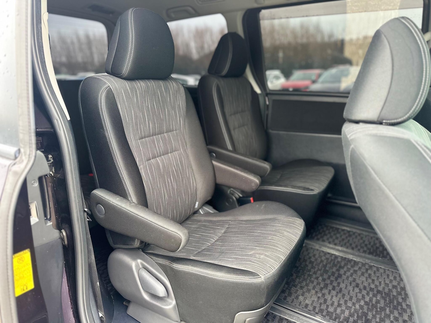 Used Toyota Voxy for sale - 77395931: Photo 16