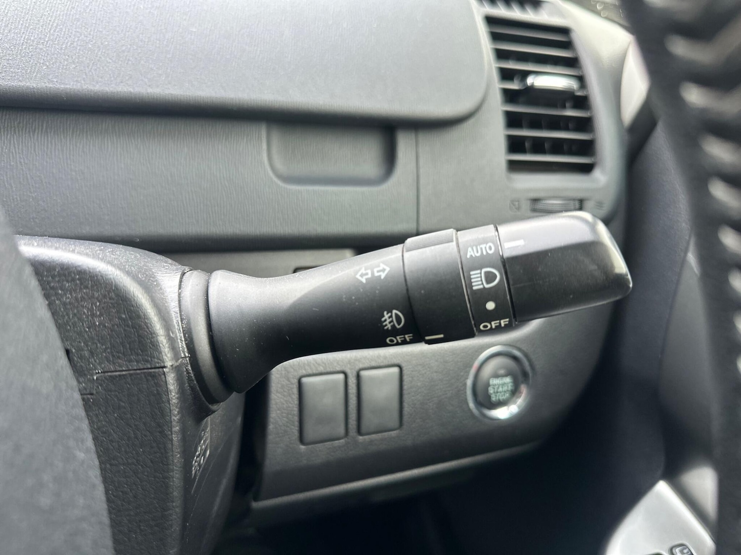 Used Toyota Voxy for sale - 77395931: Photo 19