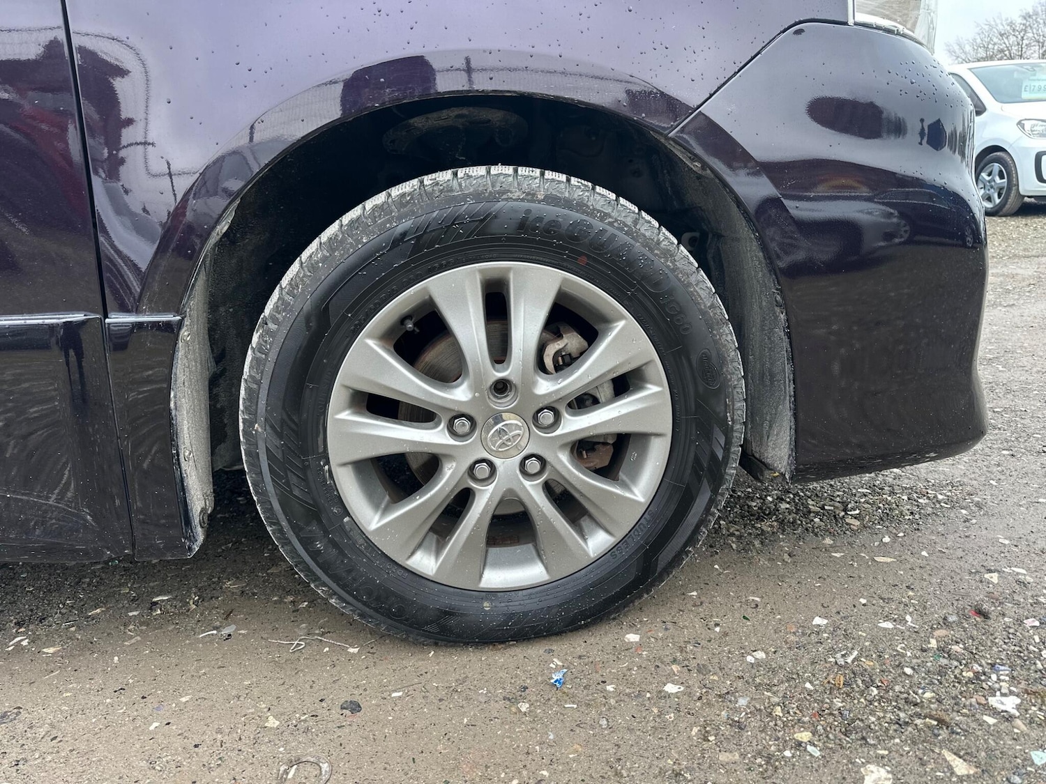 Used Toyota Voxy for sale - 77395931: Photo 25