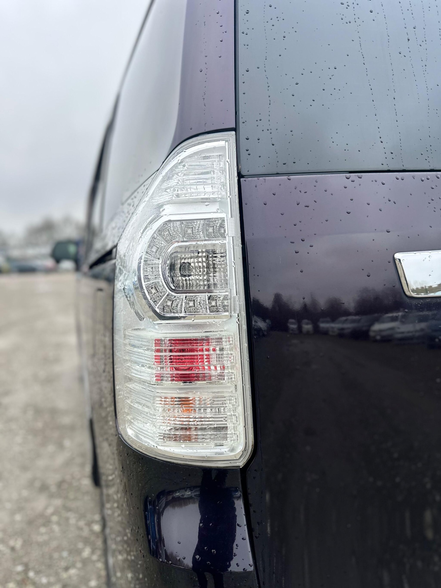 Used Toyota Voxy for sale - 77395931: Photo 36