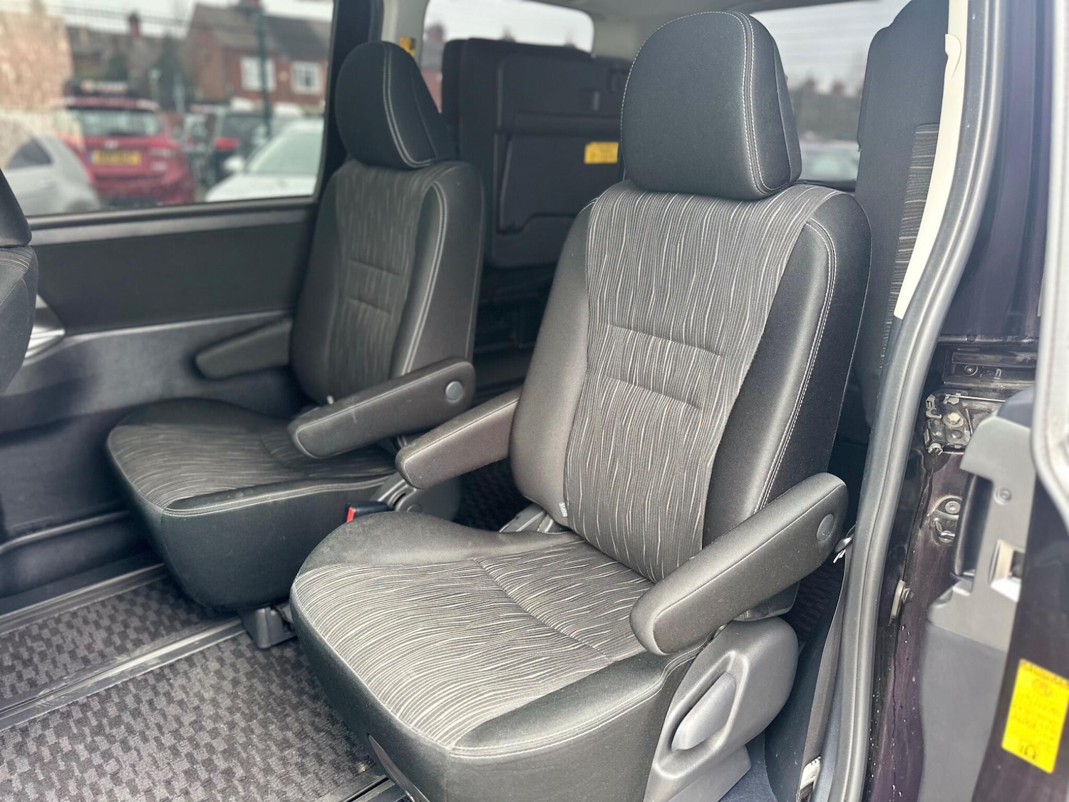 Used Toyota Voxy for sale - 77395931: Photo 42