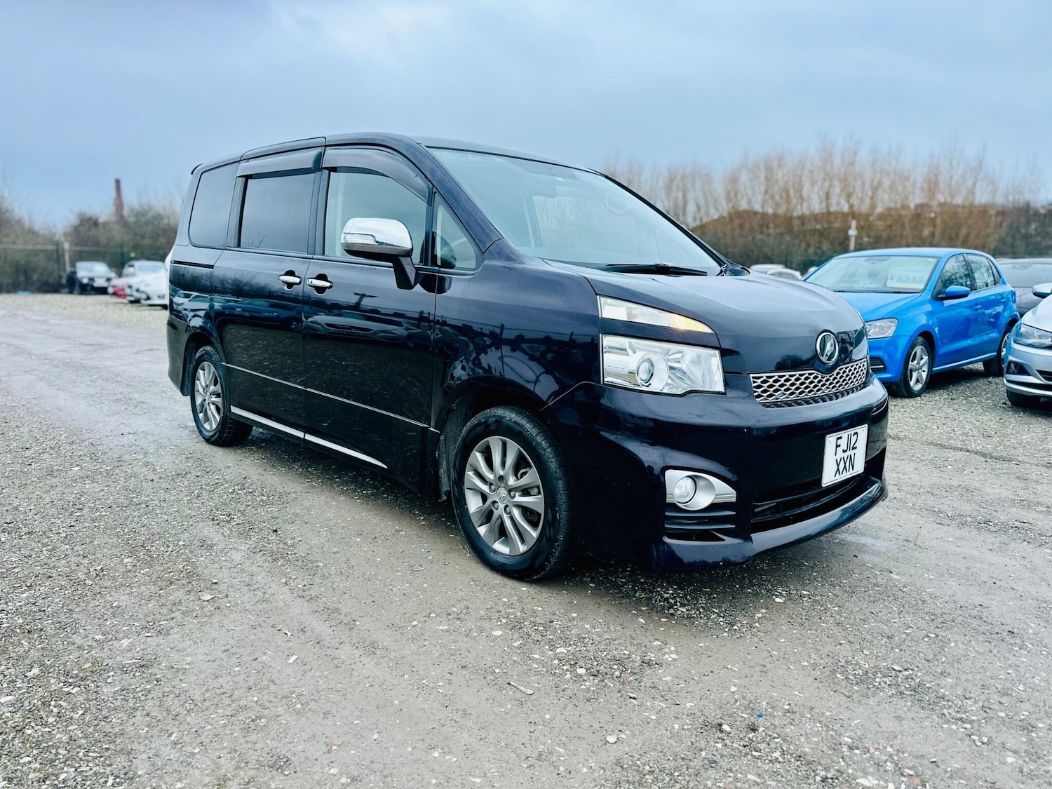 Used Toyota Voxy for sale - 77395931: Photo 7