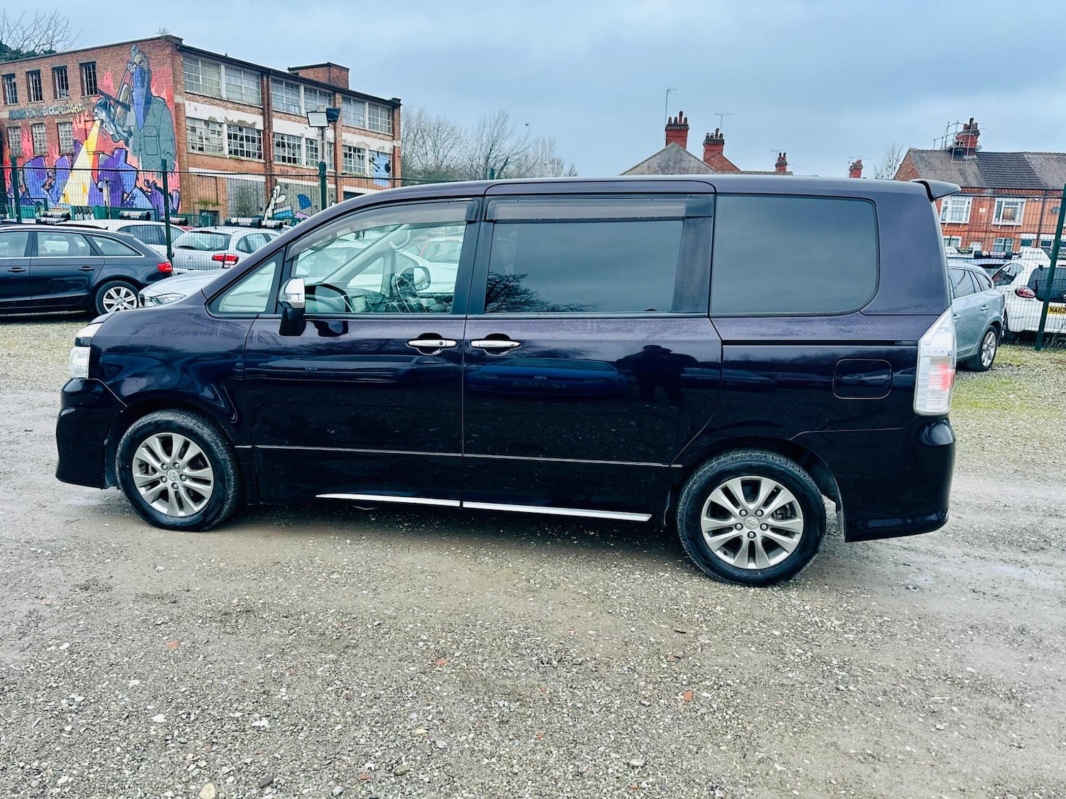 Used Toyota Voxy for sale - 77395931: Photo 8