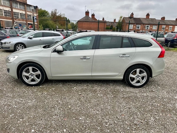 Used Volvo V60 for sale - 76269707: Photo 10