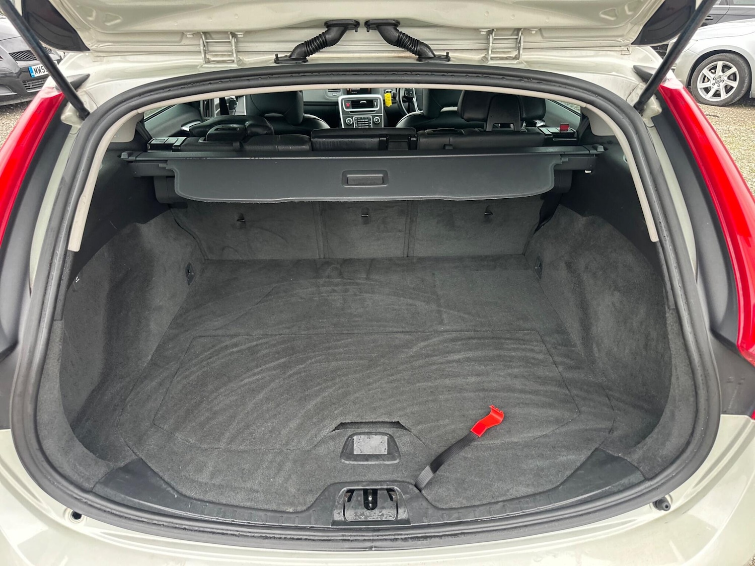 Used Volvo V60 for sale - 76269707: Photo 21