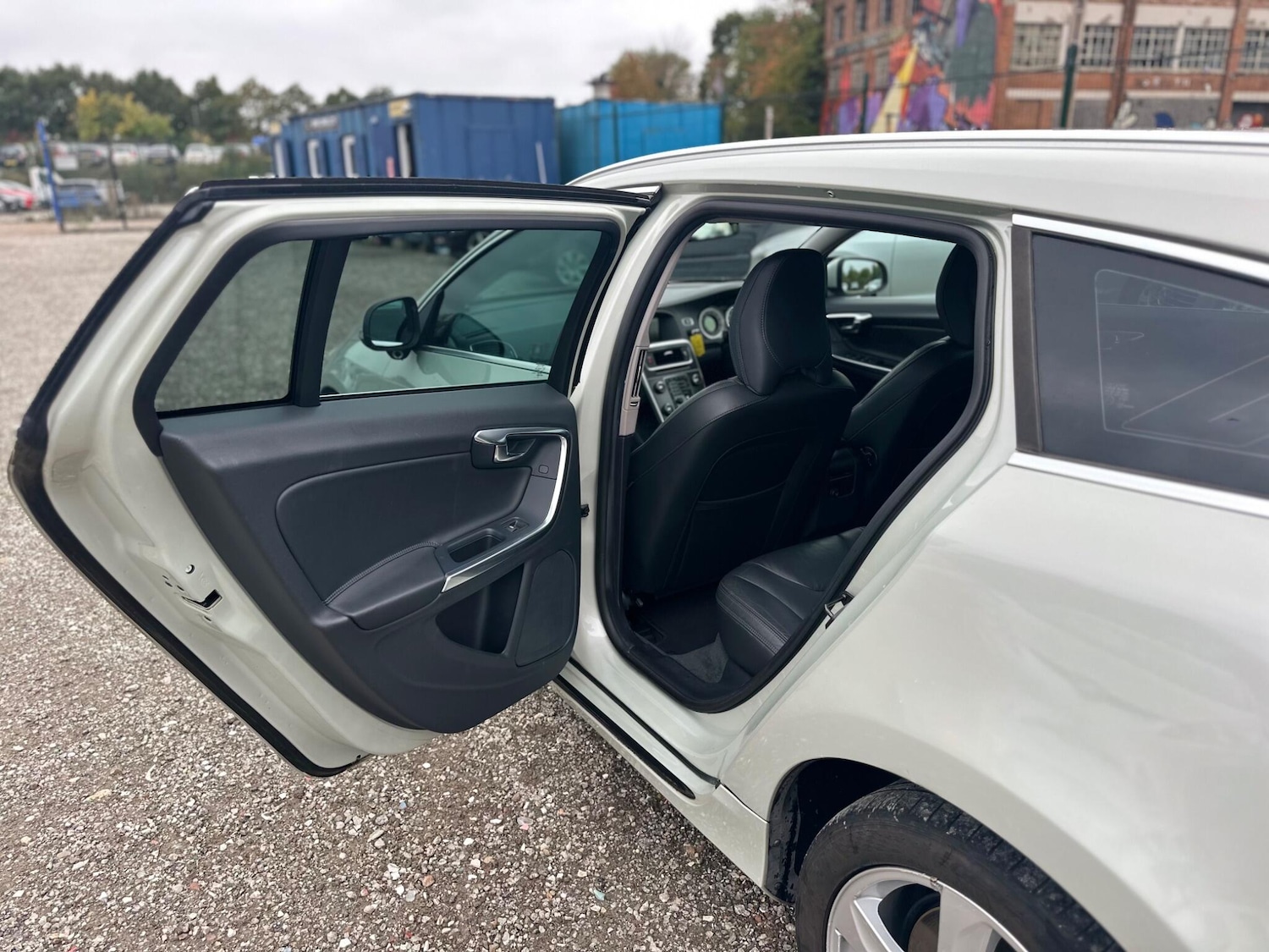 Used Volvo V60 for sale - 76269707: Photo 22