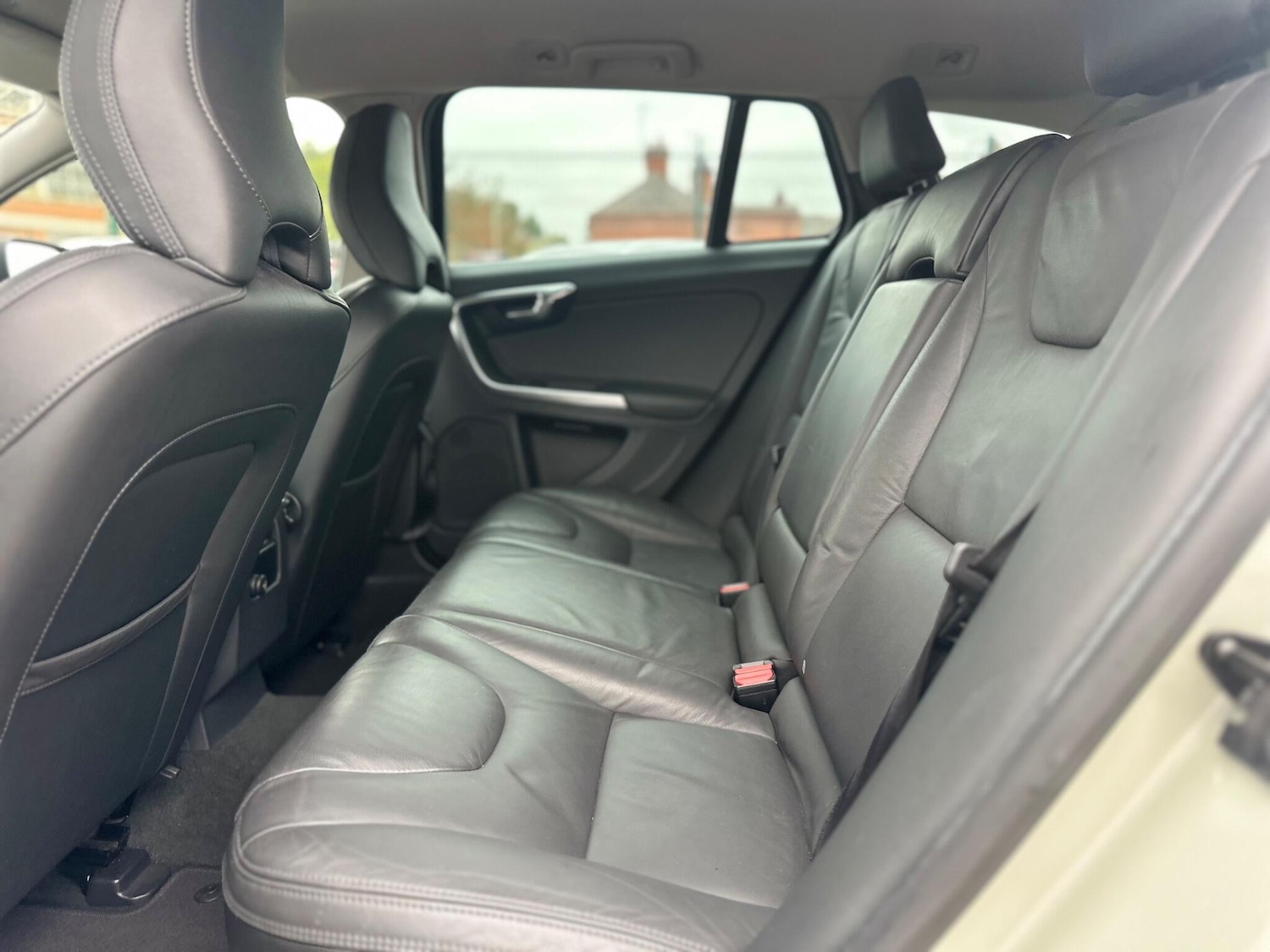 Used Volvo V60 for sale - 76269707: Photo 23